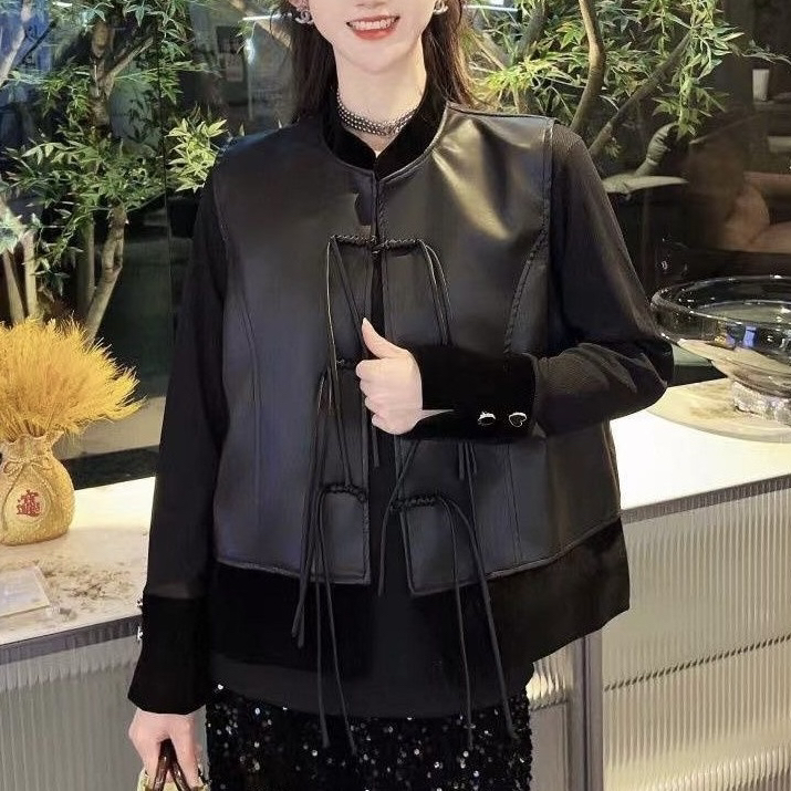 新中式国潮套装女2025春季新款拼接丝绒小衫百搭盘扣pu马甲两件套