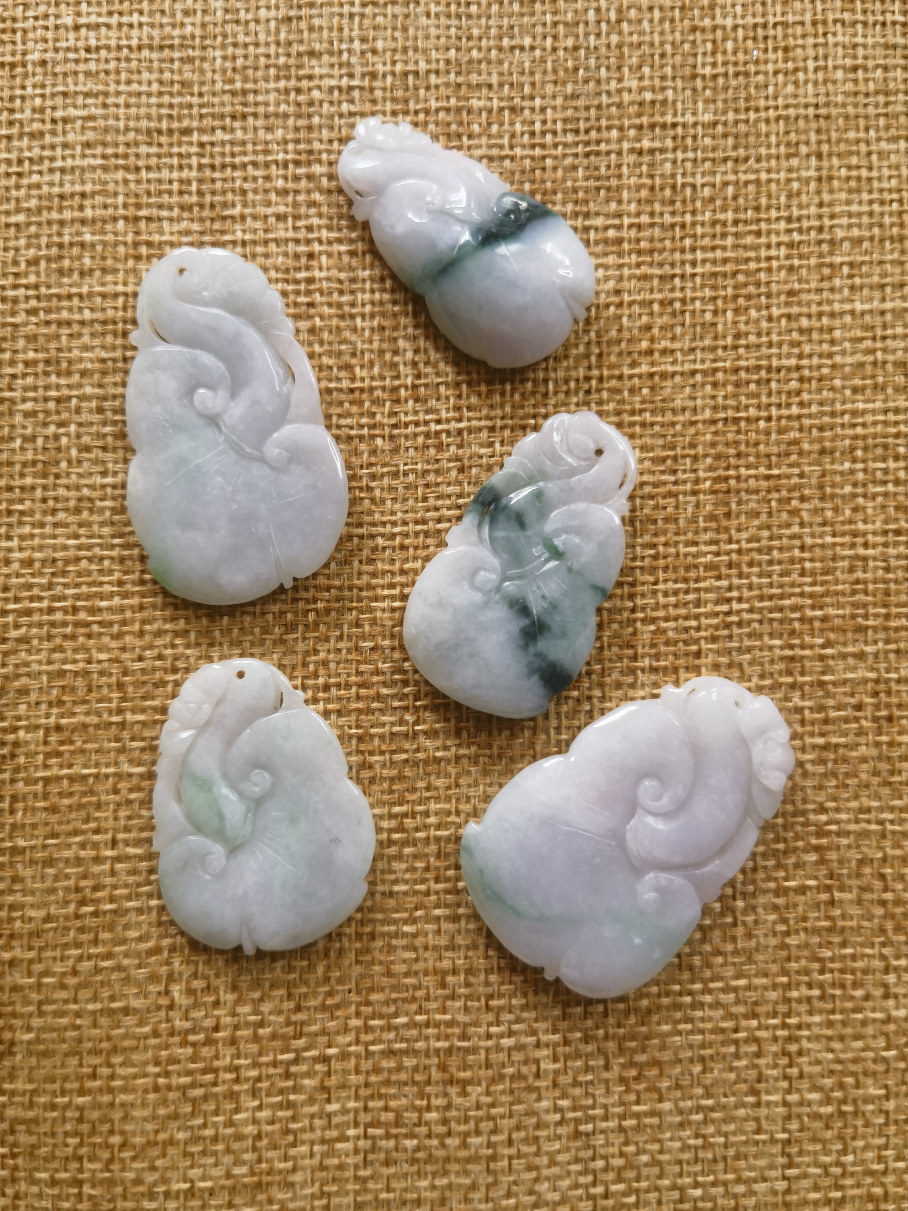 天然缅甸翡翠A货如意飘花吊坠 多样性发其一件