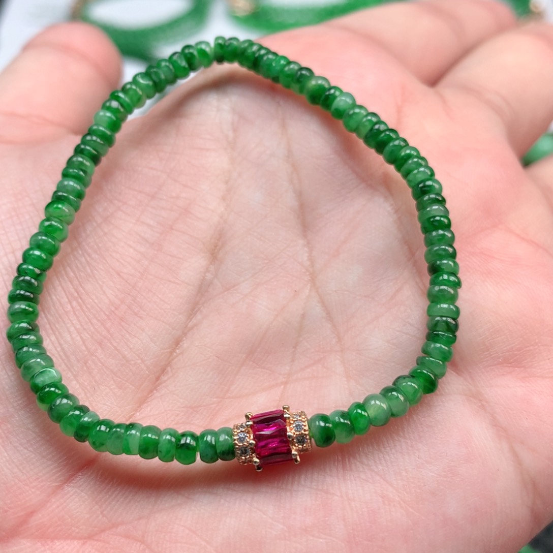 翡翠手链未镶嵌翡翠