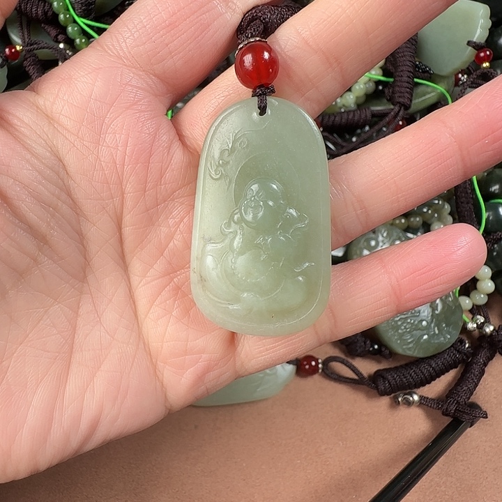 和田玉颈饰未镶嵌