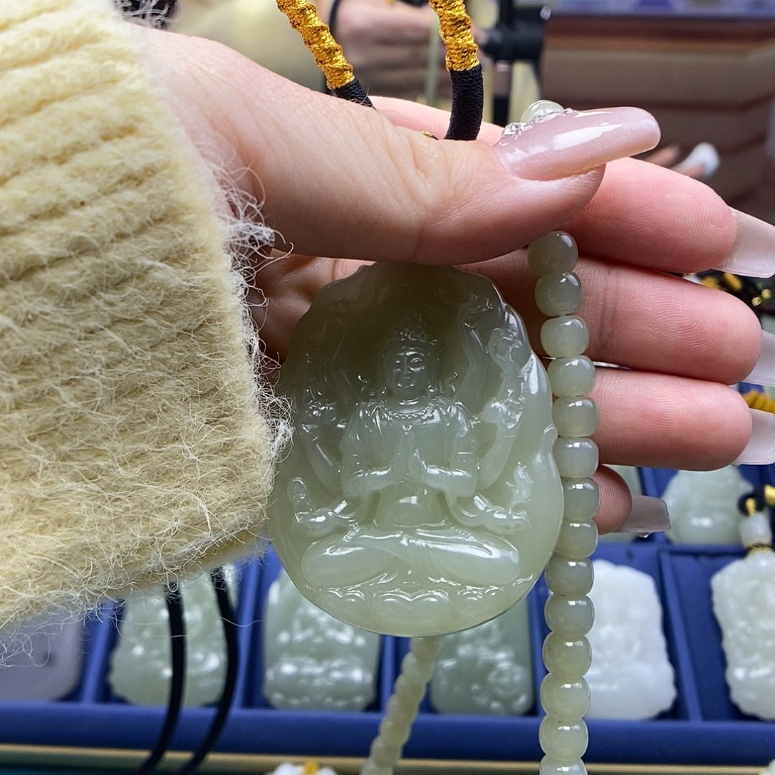 和田玉颈饰未镶嵌用****1