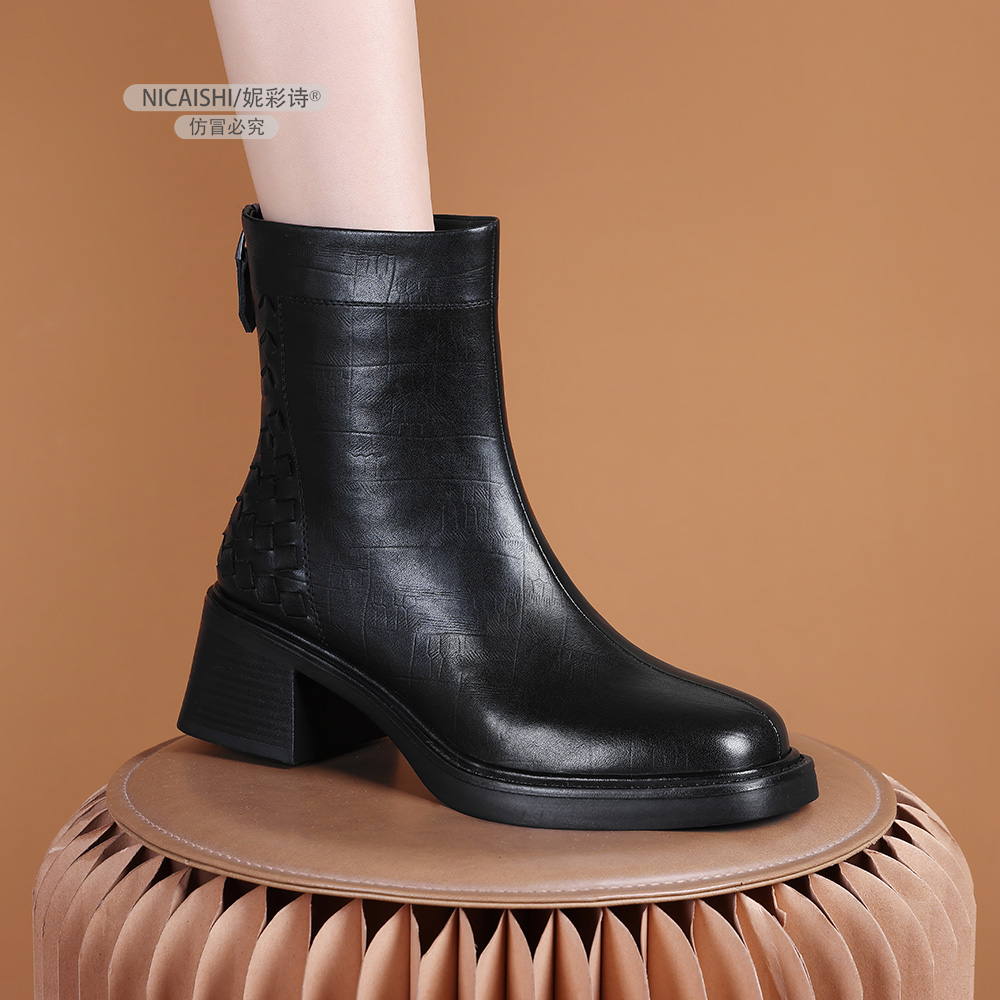 2025年新款欧美百搭通勤粗跟短靴拼接精致显瘦黑色短靴舒适3524