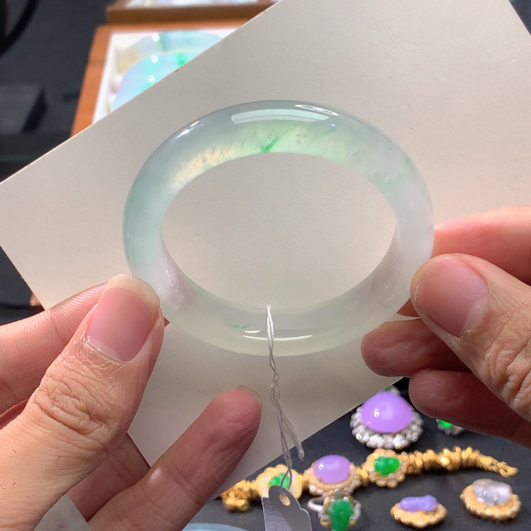 翡翠未镶嵌手镯正圈