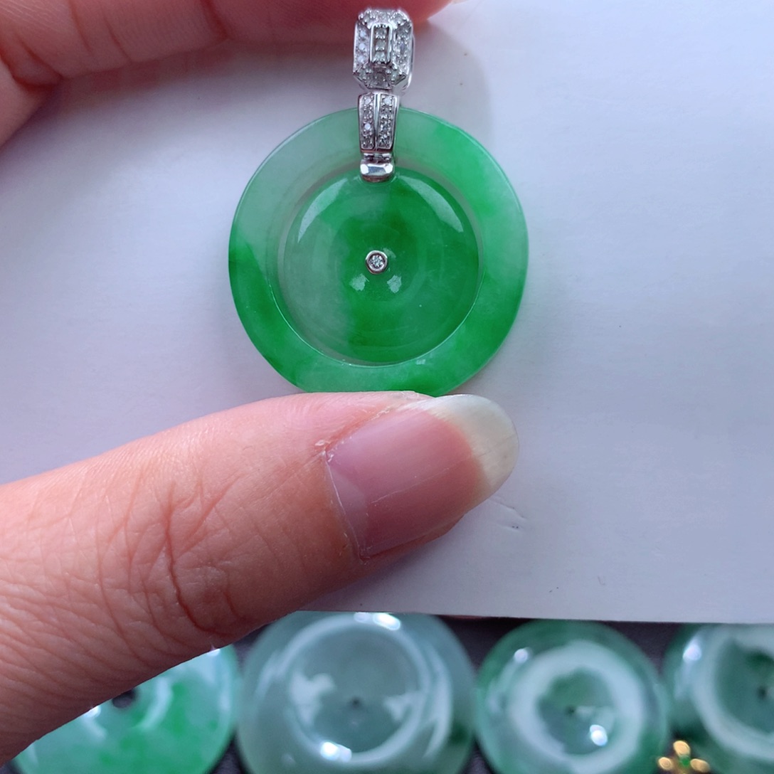 翡翠吊坠(不含链)18K金镶嵌