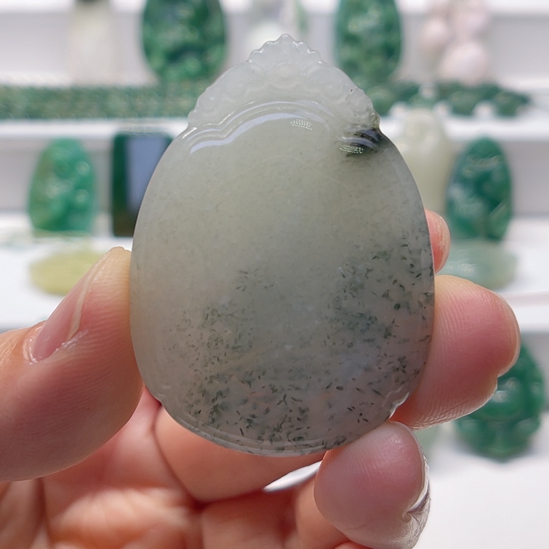 独山玉未镶嵌颈饰