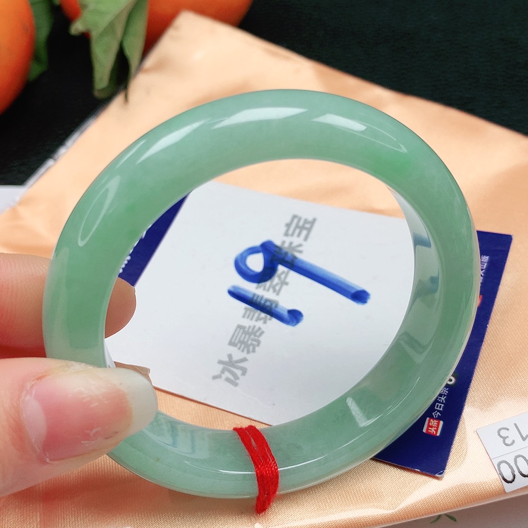 翡翠手镯未镶嵌缅甸天然a货翡翠