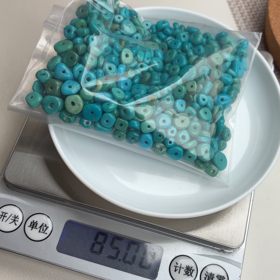 索***绳绿松石未镶嵌绿松石
