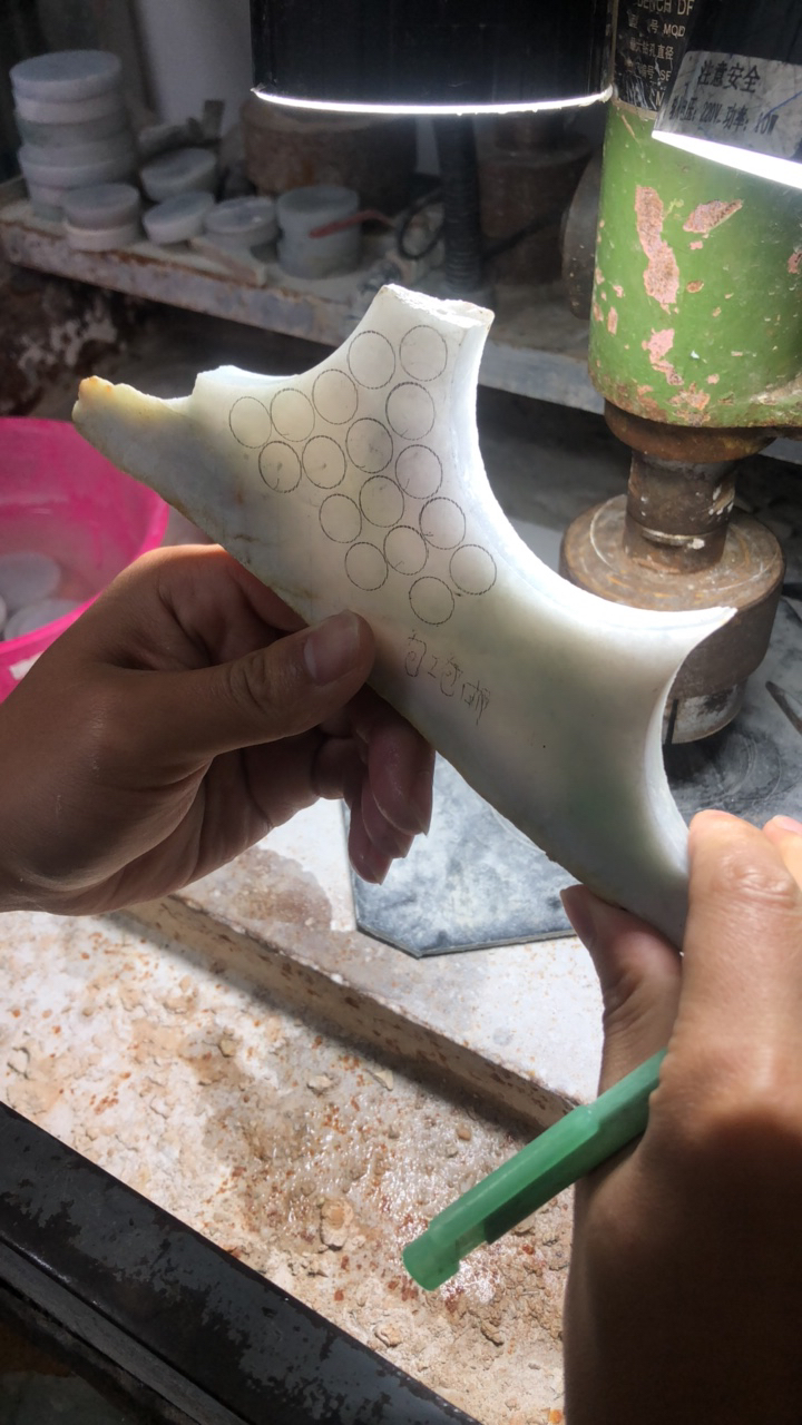 火火翡翠手镯定制