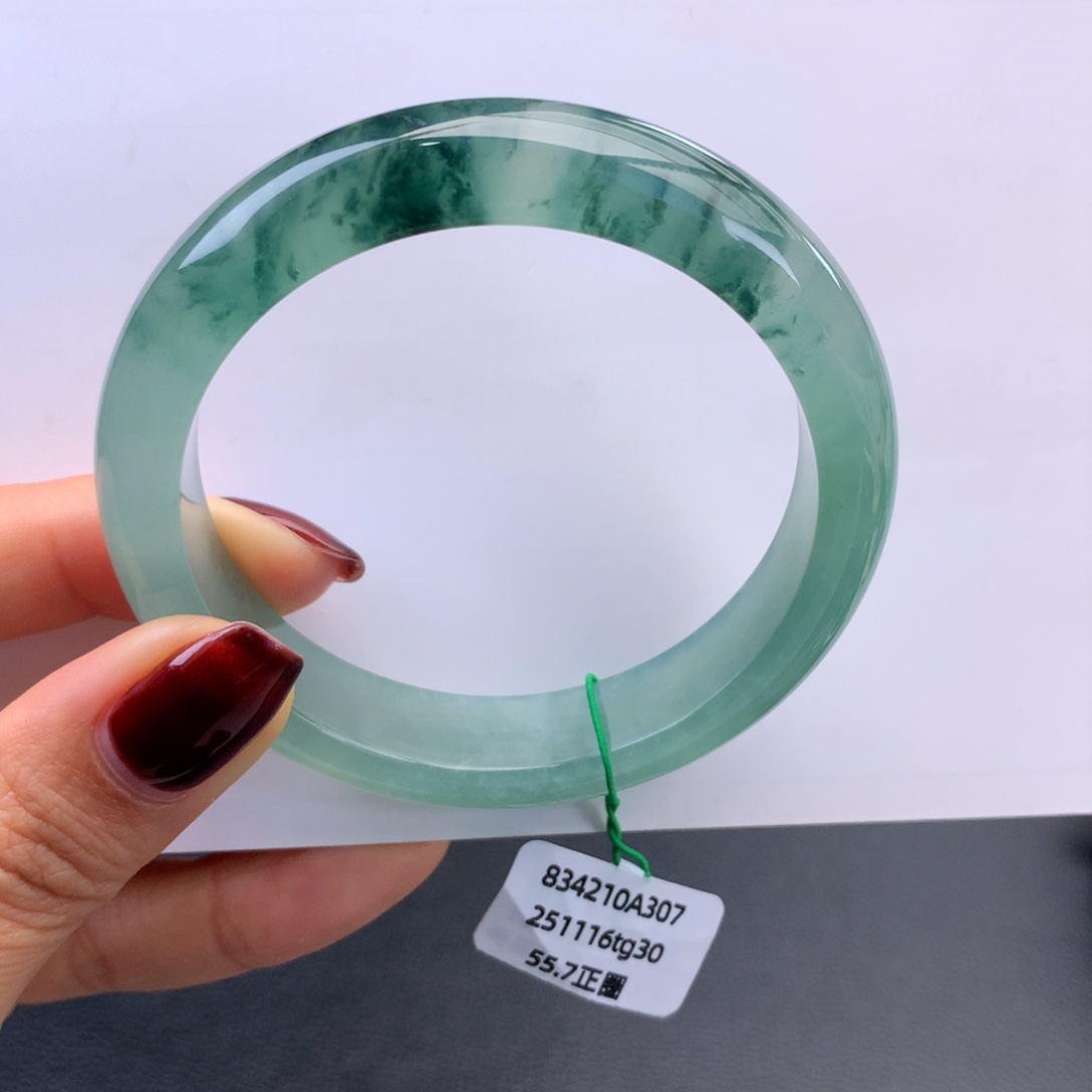 翡翠未镶嵌手镯冰莹光湖水绿飘花手镯（有纹捡漏）