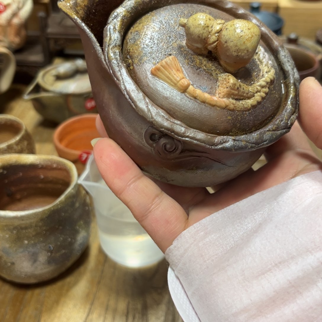 宽山备前手捏茶杯