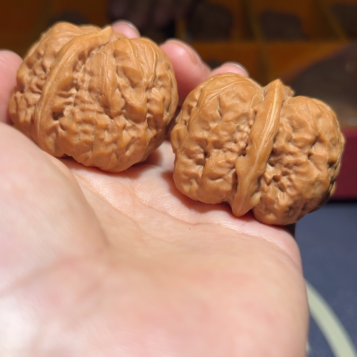 文玩核桃吊坠蛤蟆头