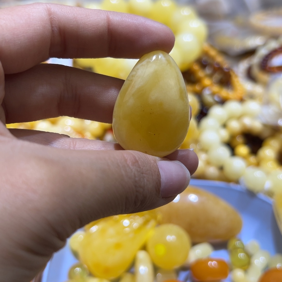 琥珀珠宝奇石未镶嵌