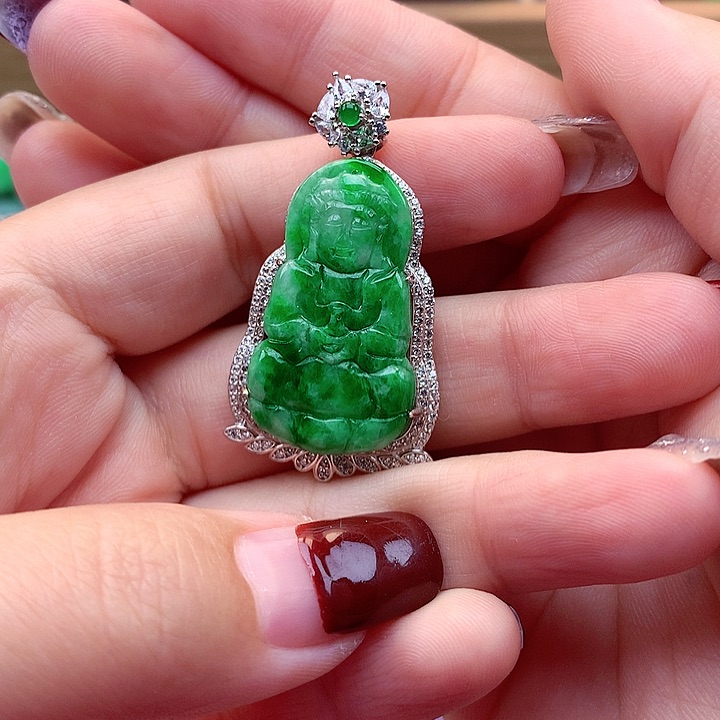 翡翠颈饰银S925镶嵌翡翠