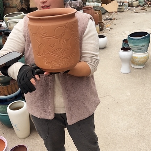 21口24高瑕疵盆子。