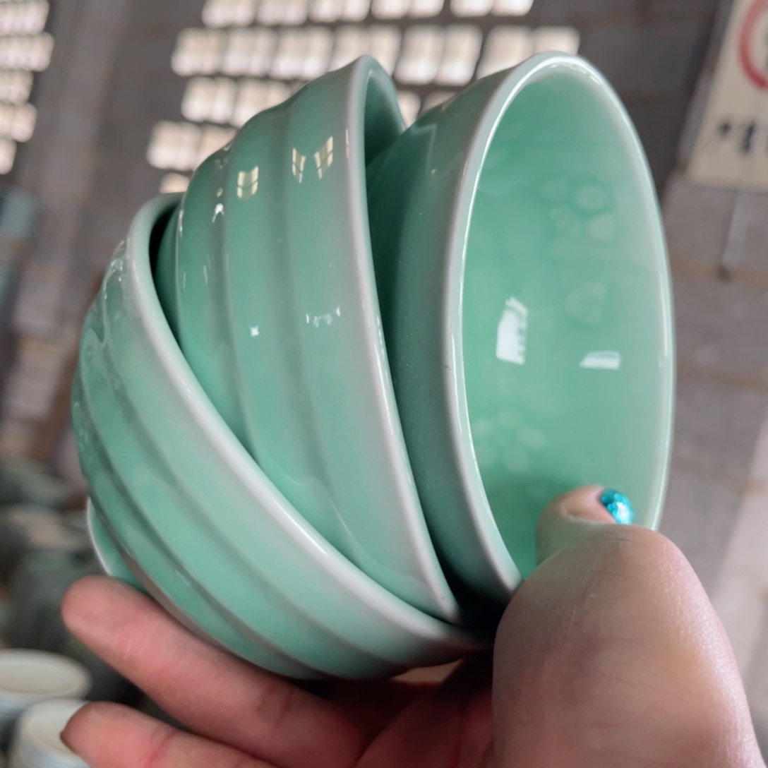 瓷片额哈哈哈哈就哈哈哈哈