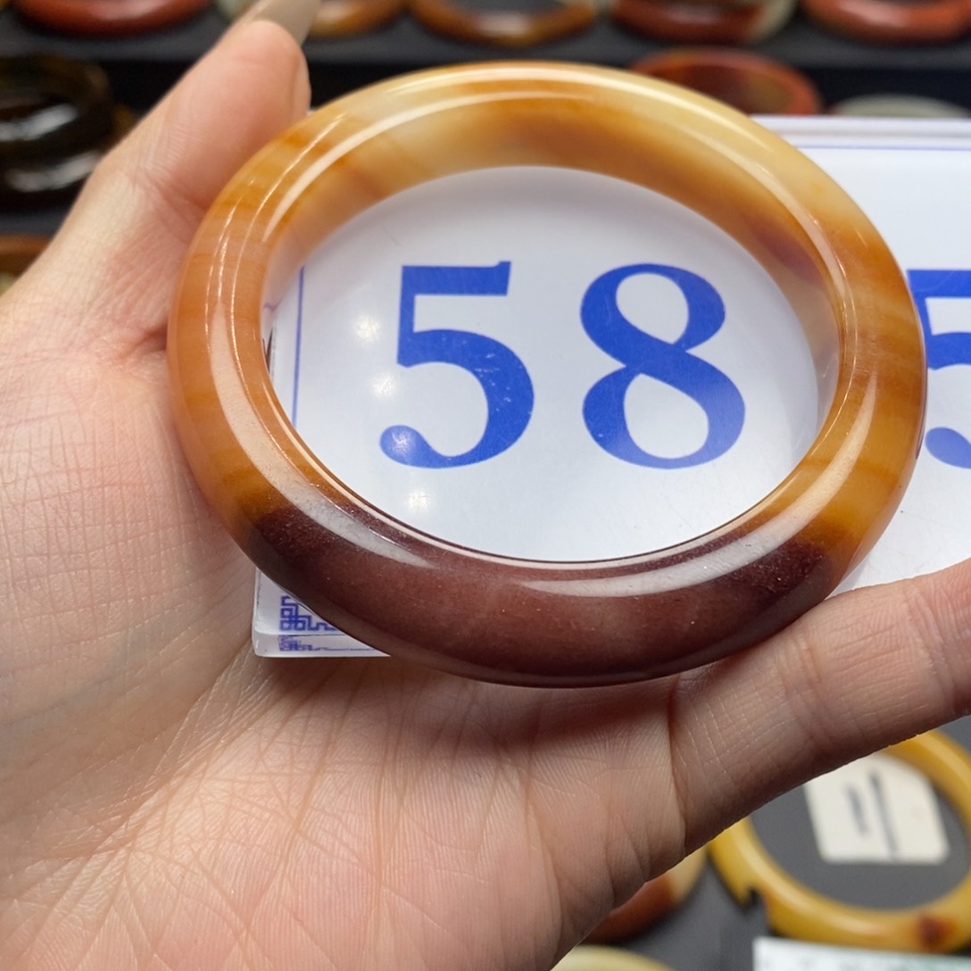 石英质玉（黄龙玉）手镯微瑕未镶嵌