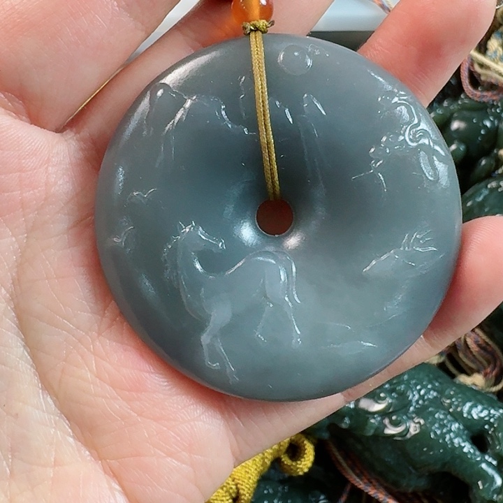 和田玉挂件未镶嵌