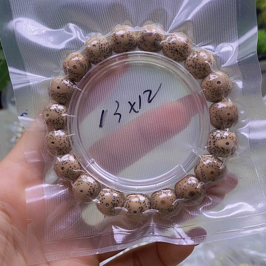 星月菩提吊坠鸡油黄