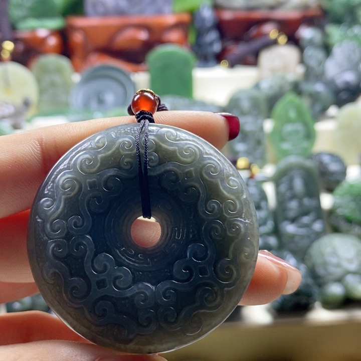 和田玉颈饰未镶嵌存**乐