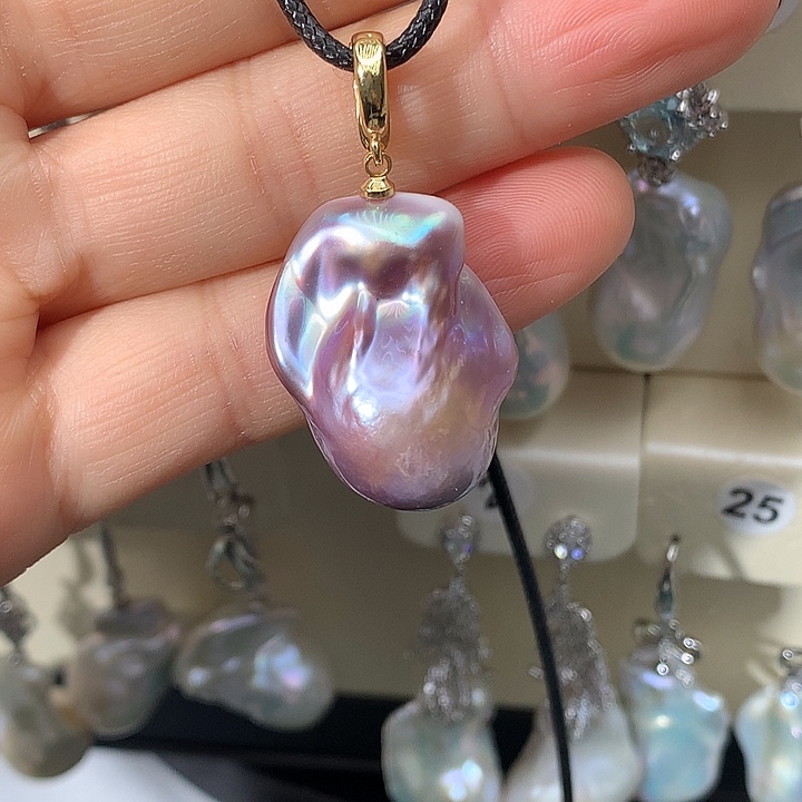 我***听淡水珍珠颈饰未镶嵌