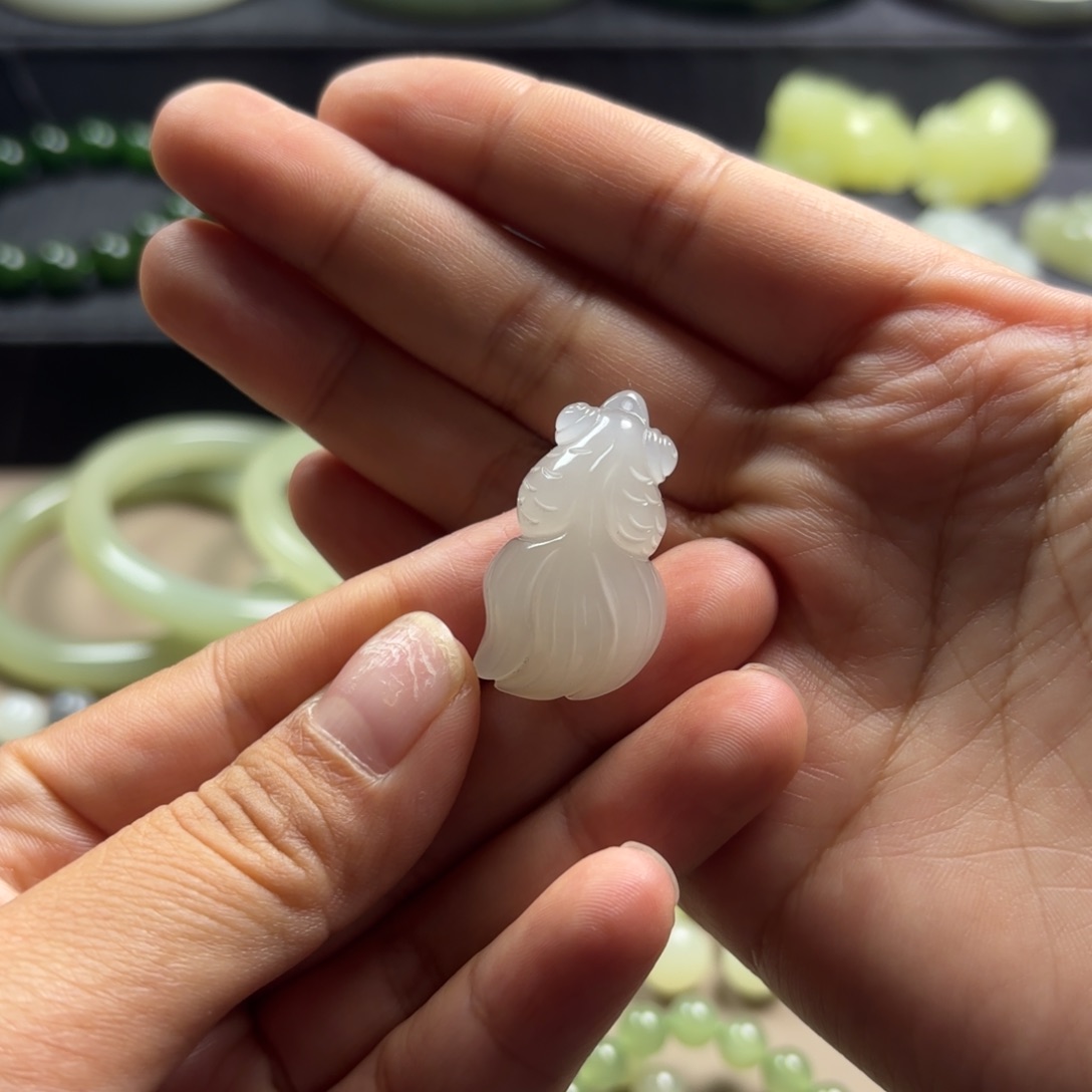 颈饰未镶嵌和田玉