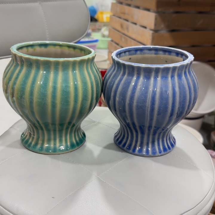 凑9块包邮，有孔，陶瓷花盆