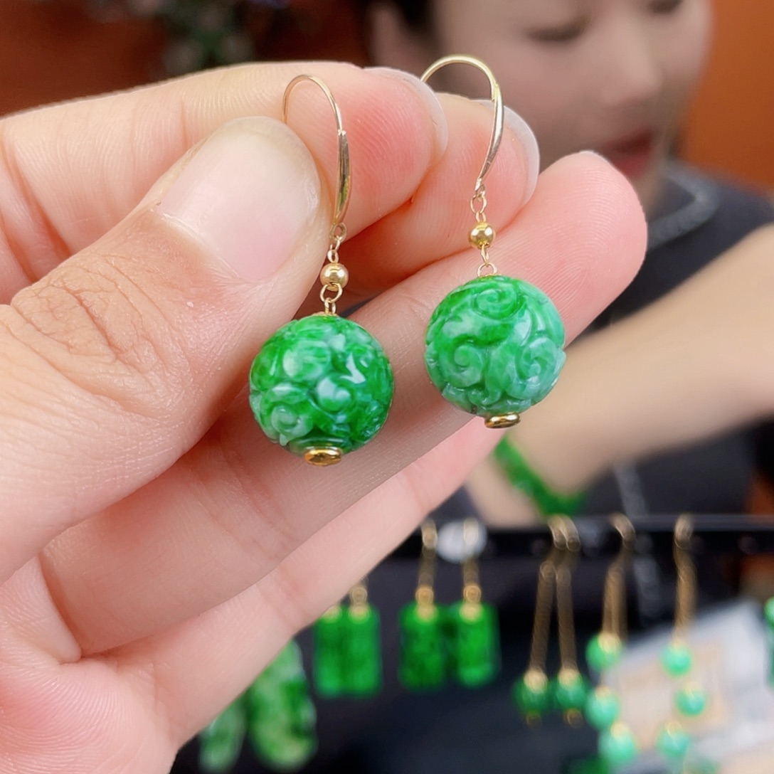 翡翠18K金镶嵌耳饰