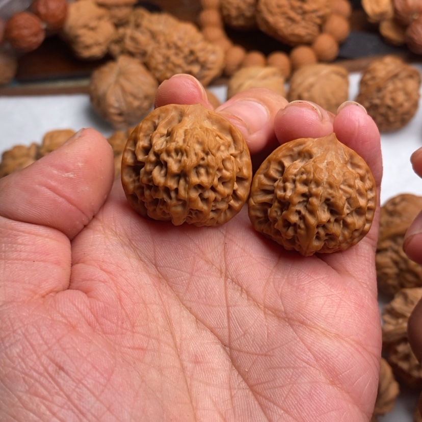 【闪购商品】文玩核桃吊坠用****3秦闷