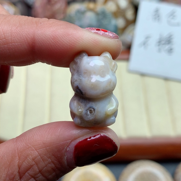 硅化珊瑚（珊瑚玉）颈饰未镶嵌