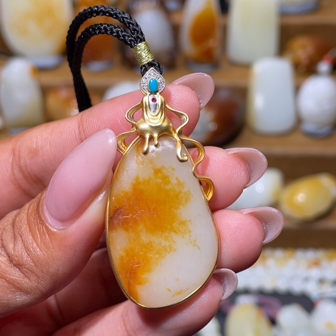 和田玉（子料）未镶嵌颈饰