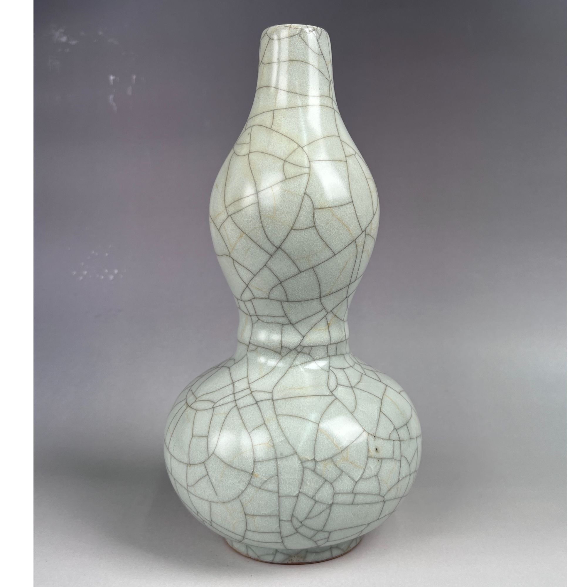 H0820成龙泉官窑白釉葫芦瓶