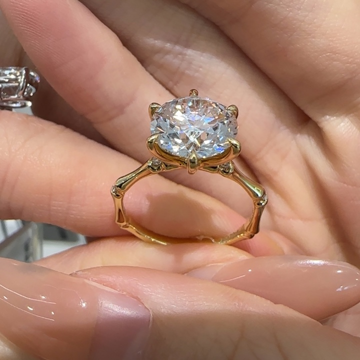 实验室培育钻石18K金镶嵌2卡竹节设计款