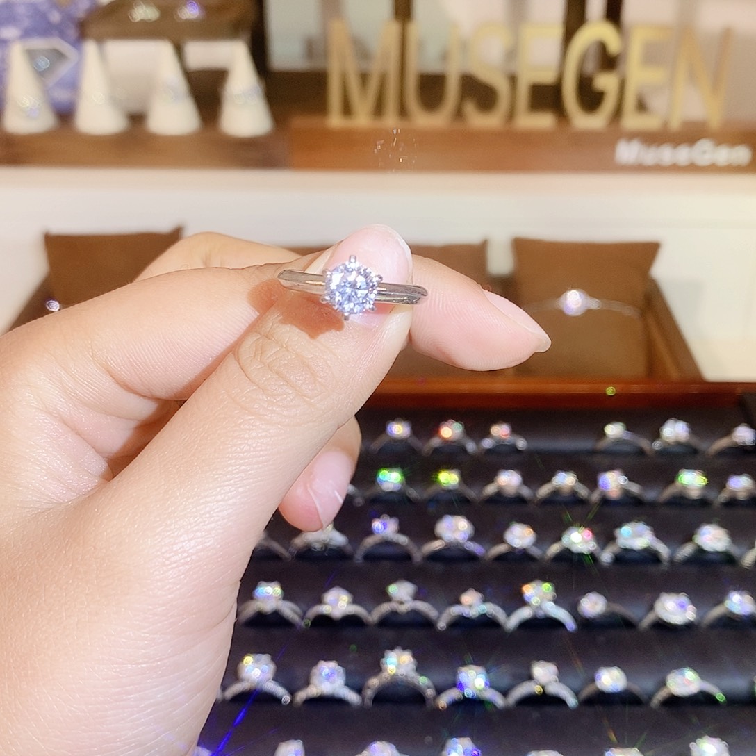 925银合成碳硅石t家六抓