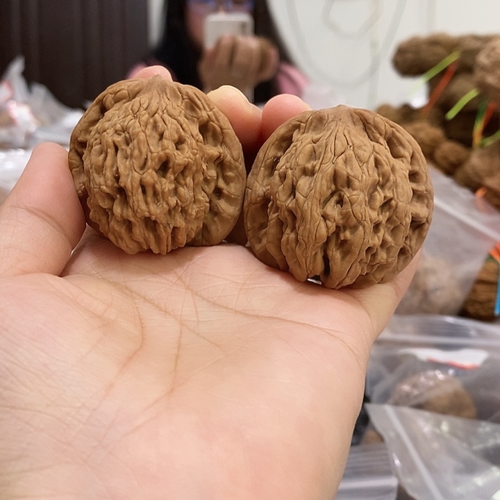 文玩核桃吊坠麦虎42