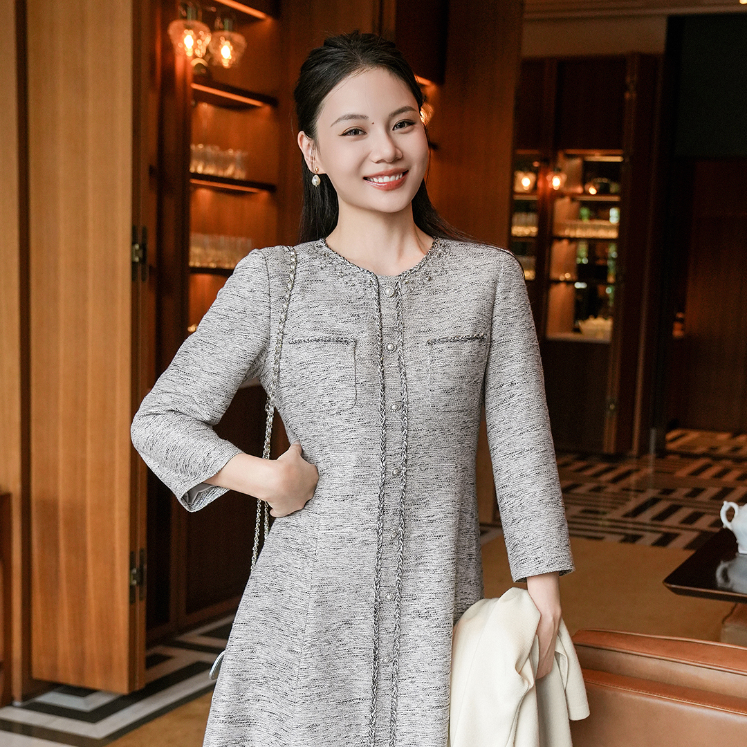 谭飞月影灰小香风连衣裙早秋新款法式优雅气质好看裙子女
