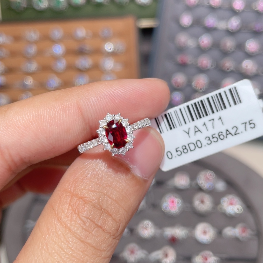 红宝石戒指18K金镶嵌0.58ct 无烧鸽血