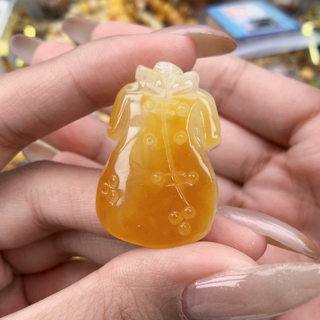 琥珀未镶嵌珠宝奇石