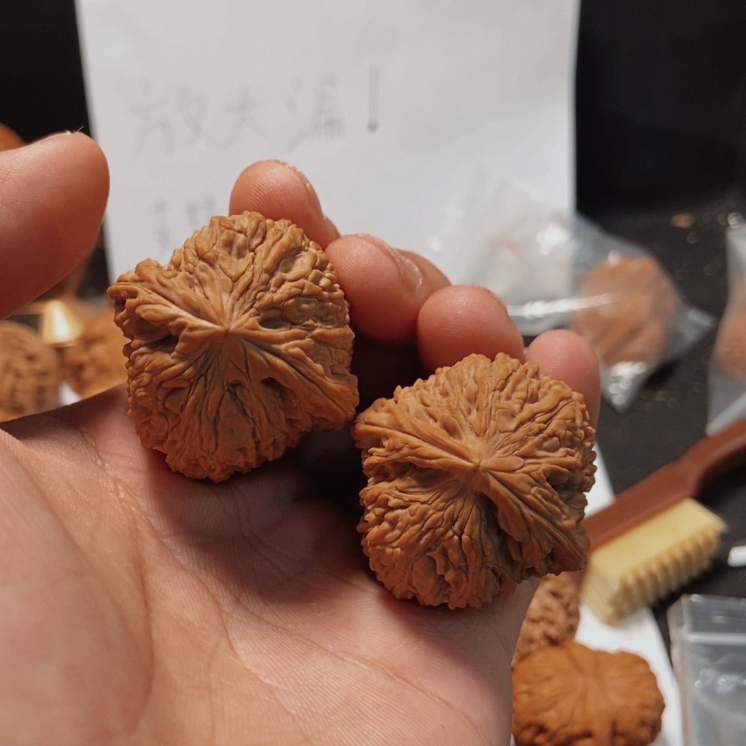 文玩核桃吊坠南疆