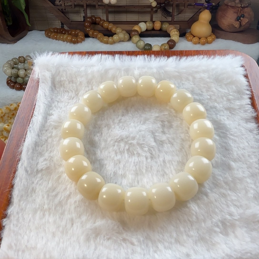菩提根/象牙果手串奶白色桶珠