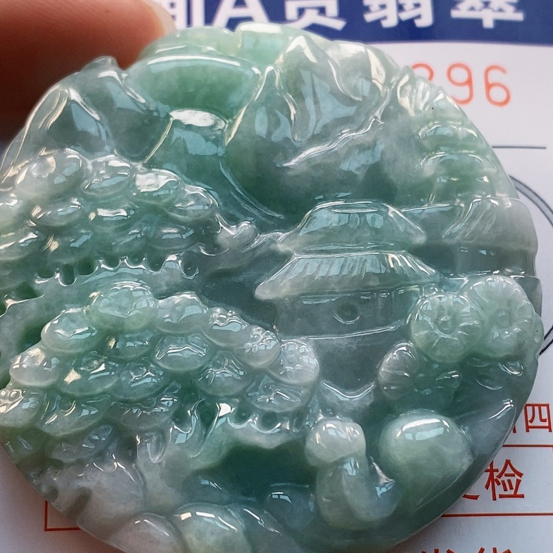 吊坠(不含链)未镶嵌翡翠