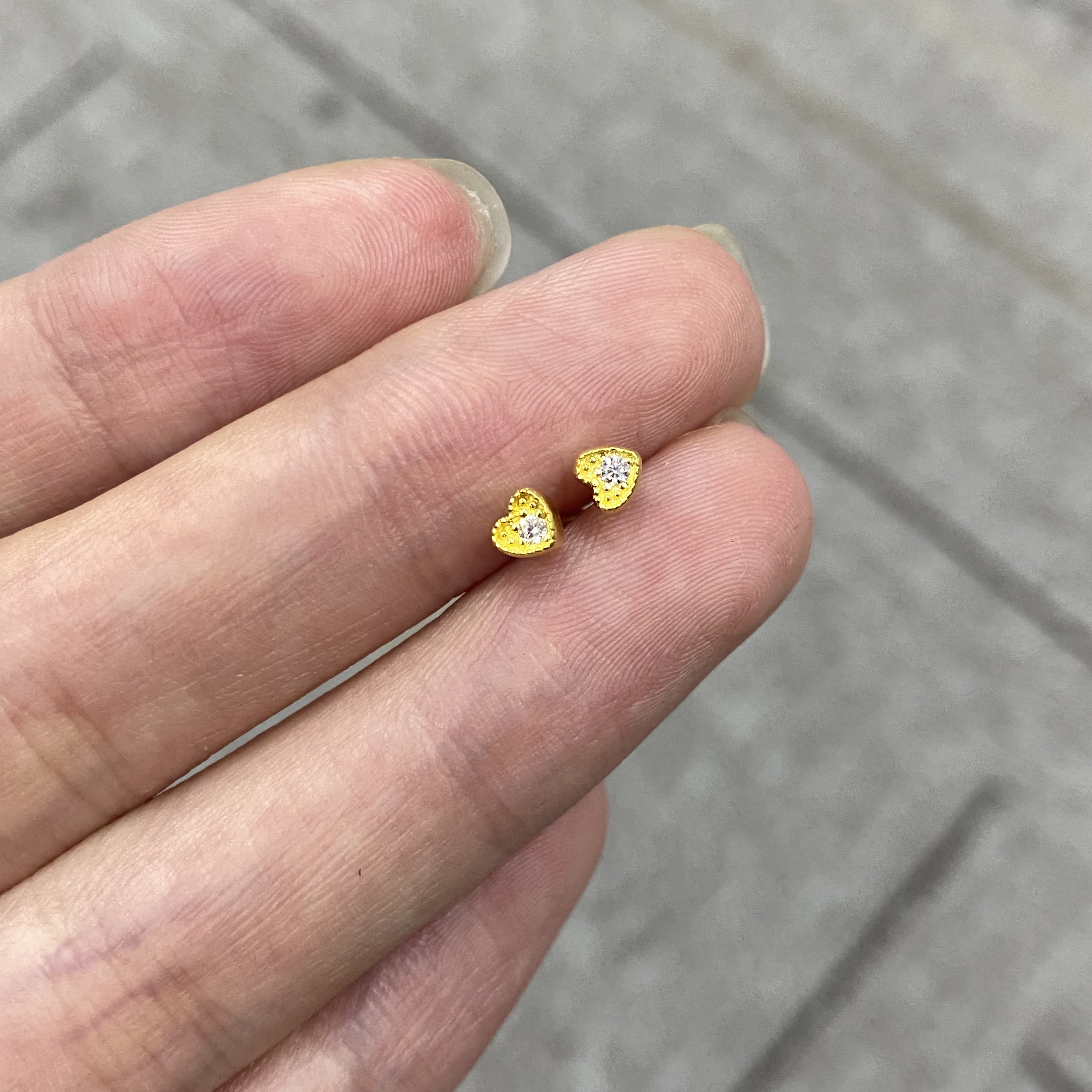 点钻爱心耳钉 直针 足金999 总重出