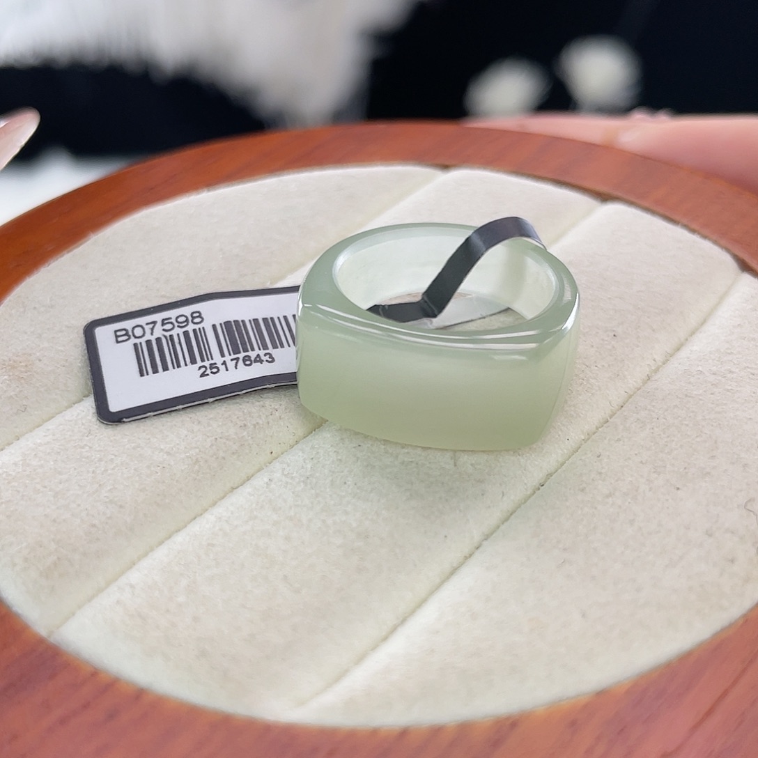 和田玉未镶嵌戒指l12。冰晴马鞍。17.2。不退换