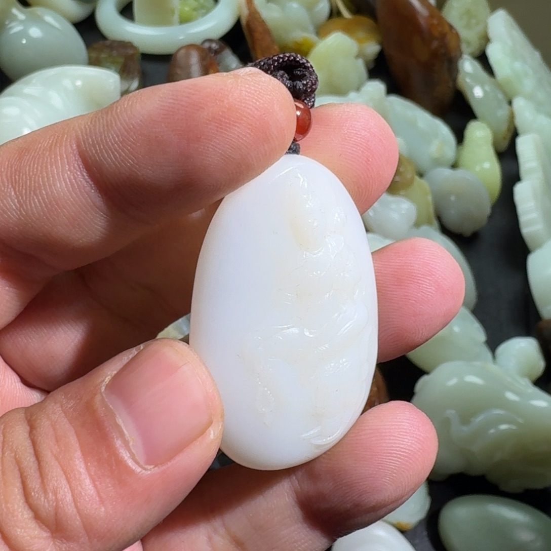 和田玉颈饰未镶嵌