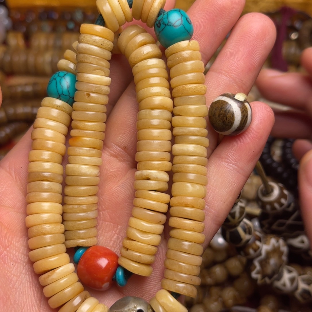 亦***文大叶紫檀（黑酸枝木类）