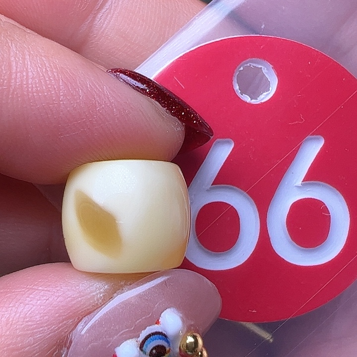 蜜蜡裸石未镶嵌12.7m m