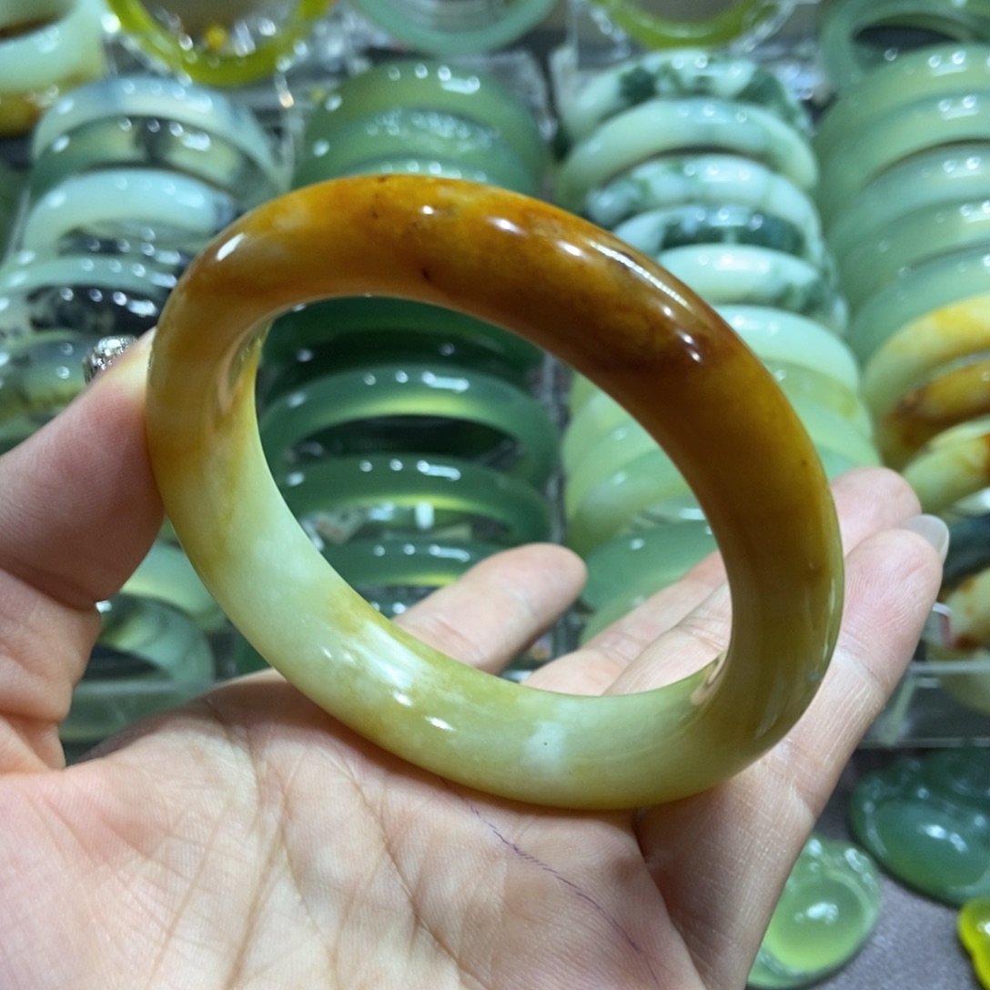 未镶嵌岫玉手镯60