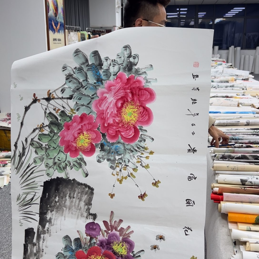 国画卖字画的小男孩