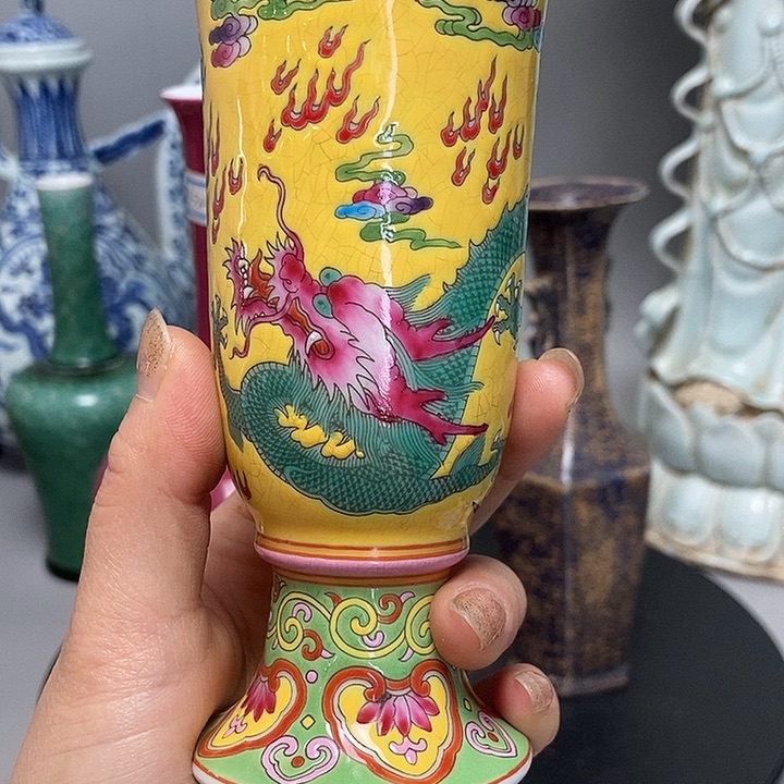 旧藏珐琅彩高足杯