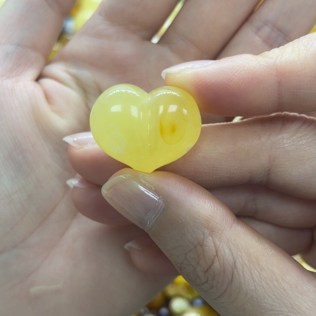 琥珀未镶嵌裸石天然琥珀