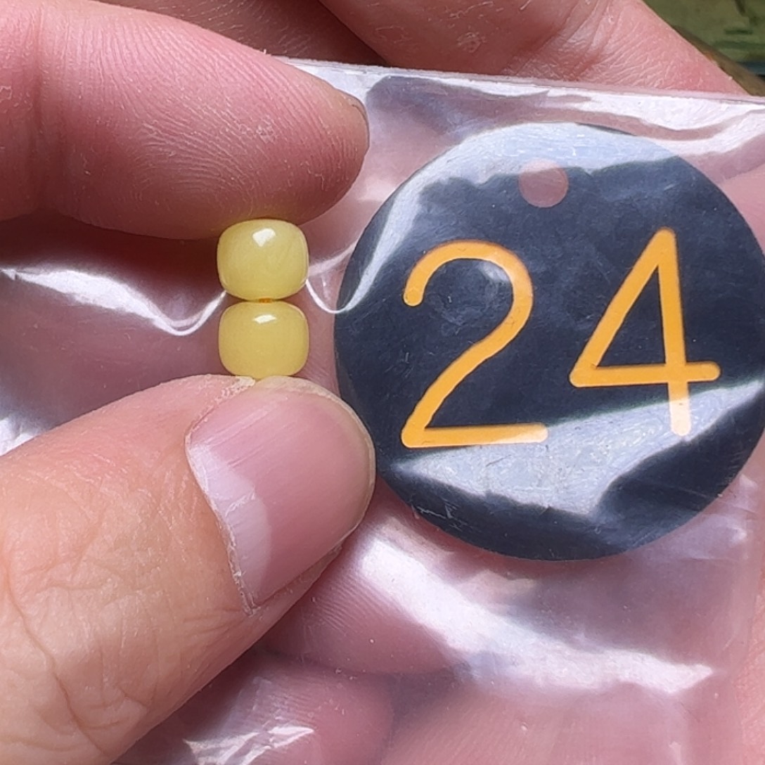 蜜蜡未镶嵌珠宝奇石7mm